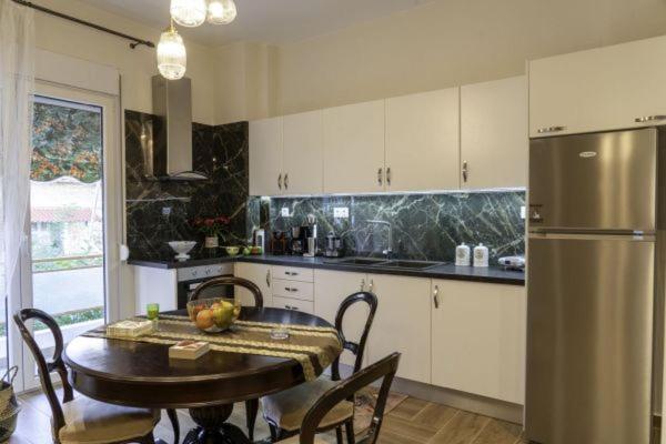 G102 Κεντρικό Πολυτελές Διαμέρισμα Apartman Vólosz Kültér fotó